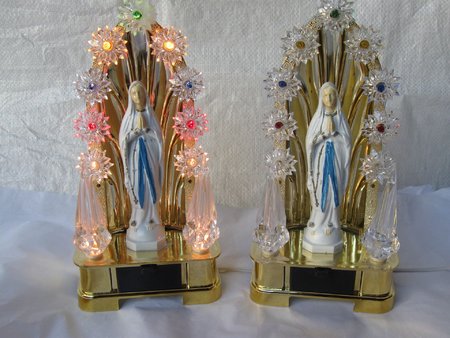 Leuchtaltar mit Lourdesstatue, verschiedene Größen\\n\\n01.08.2012 19:20