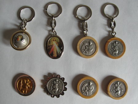 Schlüsselanhänger und Christophorusplaketten\\n\\n07.12.2011 07:50